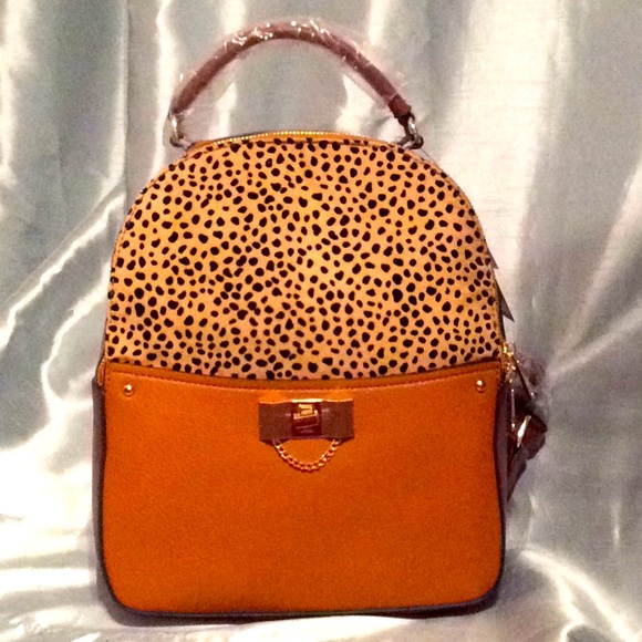 Contrast Pocket Backpack Purse - Picture 1 of 6